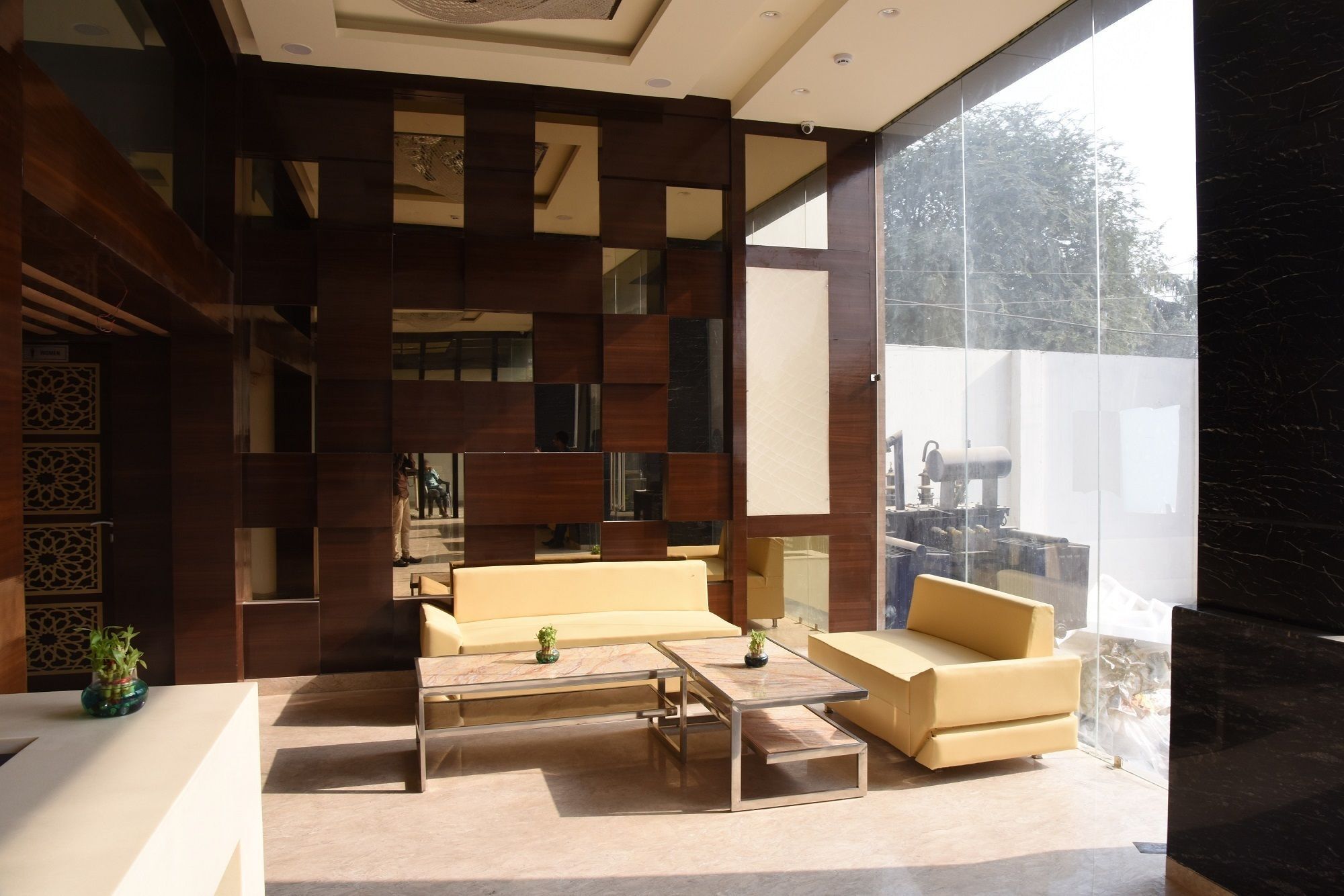 Moments Hotel Lucknow Eksteriør billede